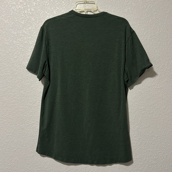 Lululemon Fundamental V-neck Size L - Picture 2 of 4